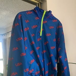 Crop sporty windbreaker
